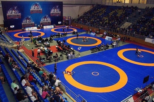 чемпіонат України з вільної боротьби серед кадетів. фото