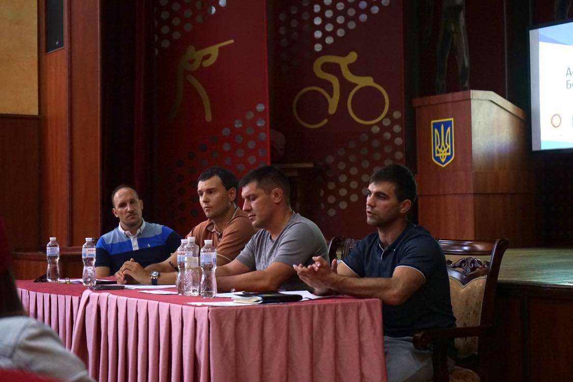 засідання Асоціації вільної боротьби України. фото