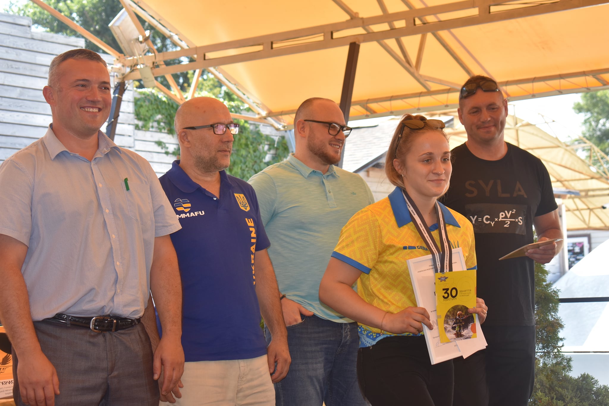 В Києві урочисто вшанували бійців ММА за перше місце на чемпіонаті світу. фото