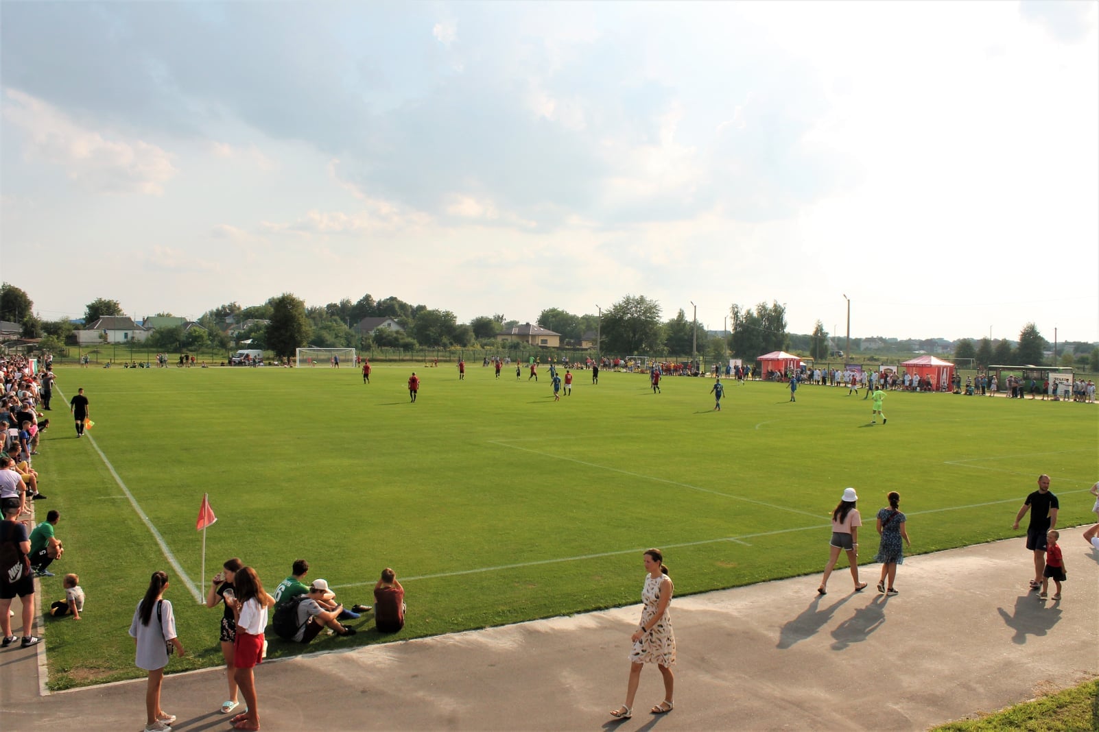 відкриття футбольного поля у Великодимерській громаді. фото