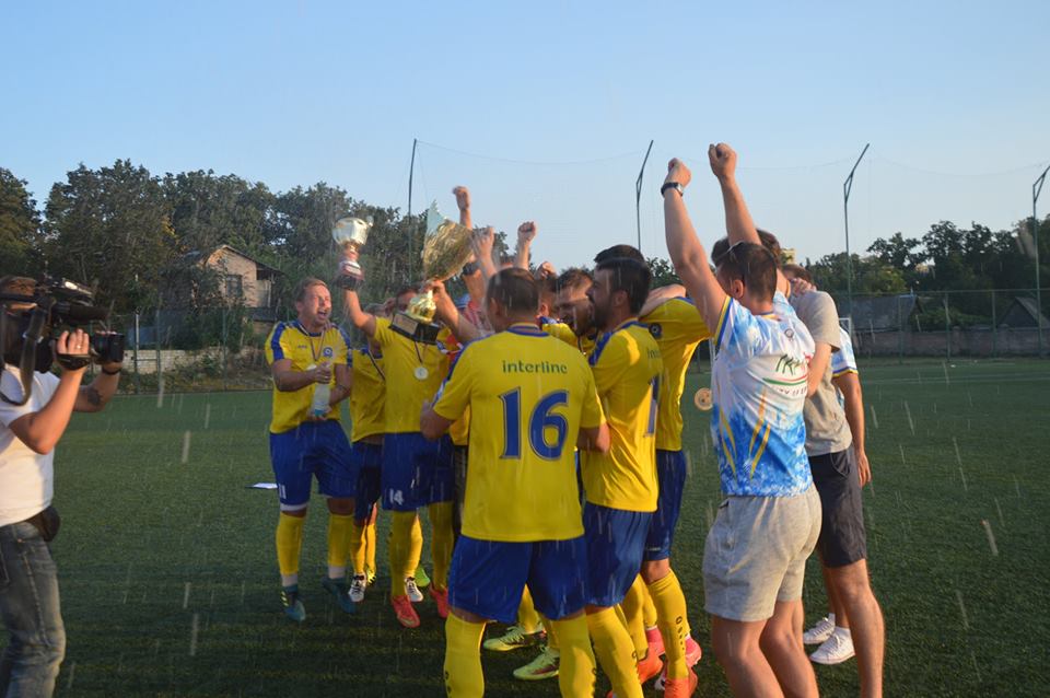 Нагородження учасників ЧС з футболу серед діаспорних команд. Фото