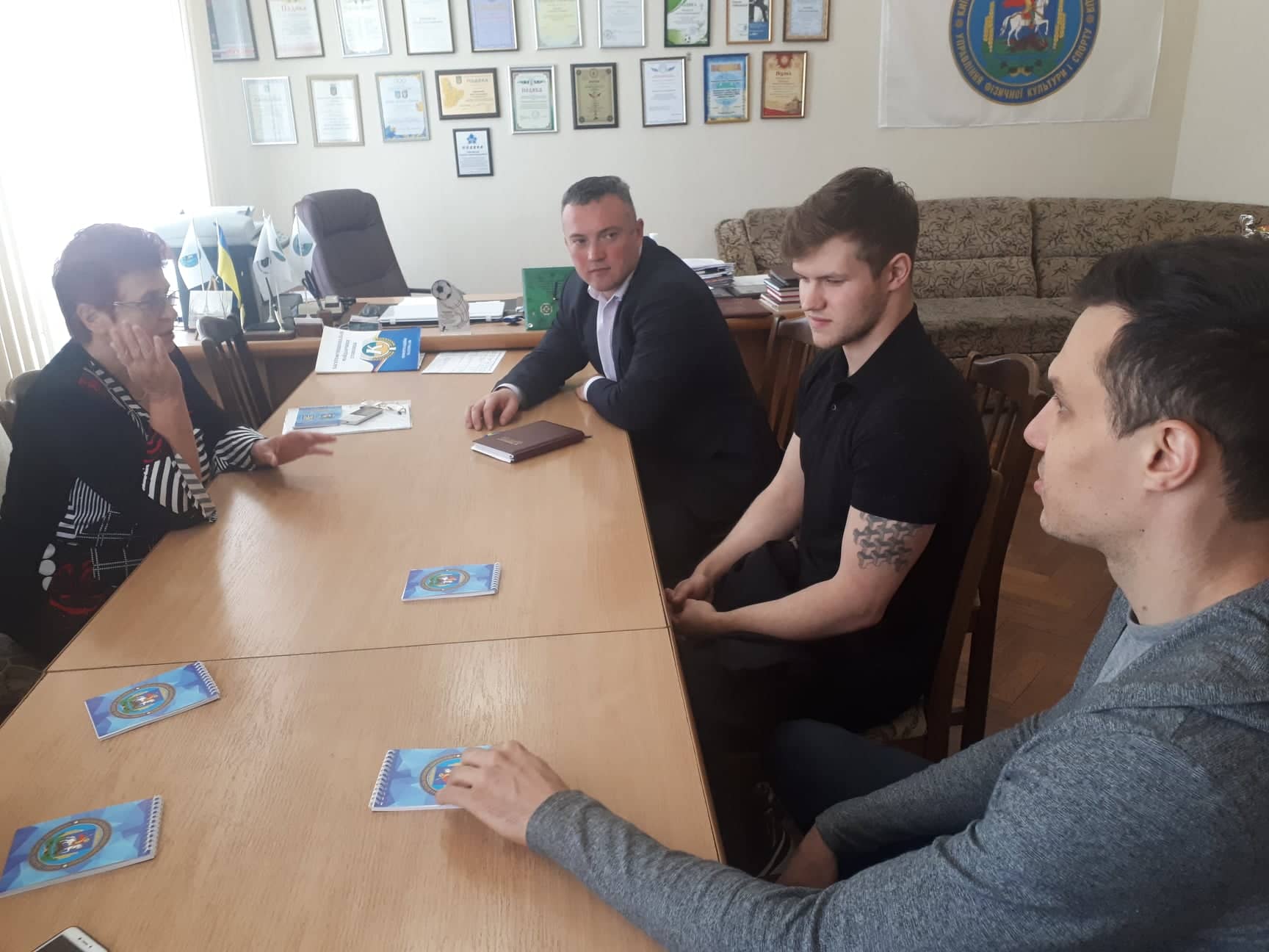 Сергій Тимофєєв зустрівся з титулованими плавцями Київщини. Фото