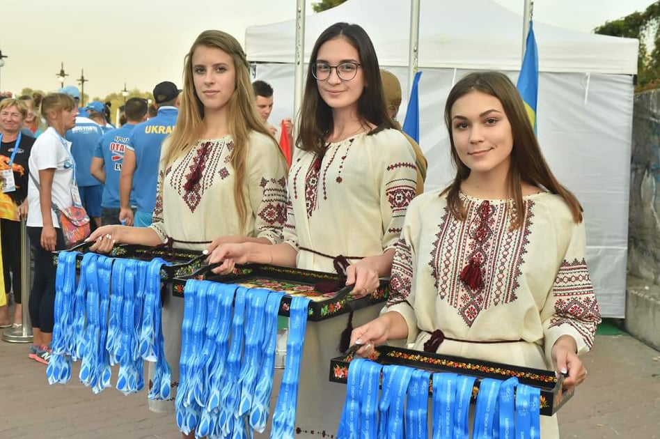 Клубний чемпіонат світу з веслування на човнах Дракон, Київ. Фото
