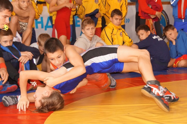 Кубок Крюківщини з греко-римської боротьби. Фото