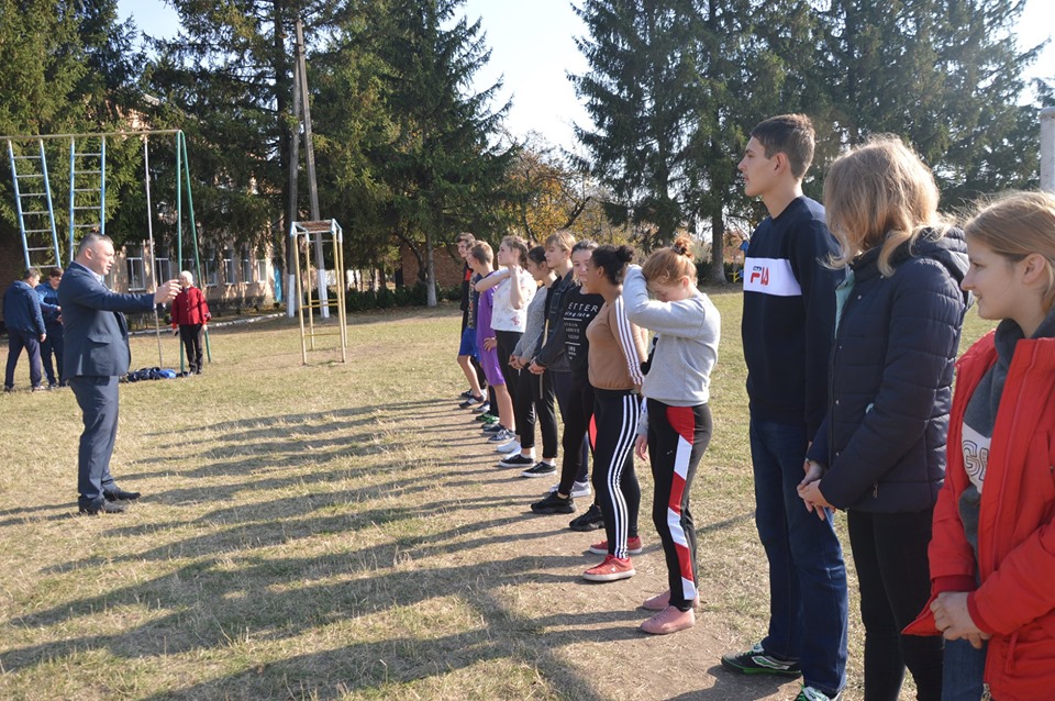 Спортивний урок в Тетієві. Фото
