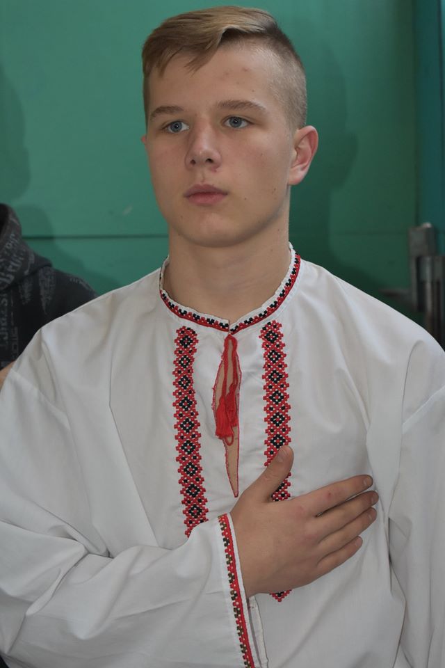 Відкриття футбольного поля в Бишеві. Фото