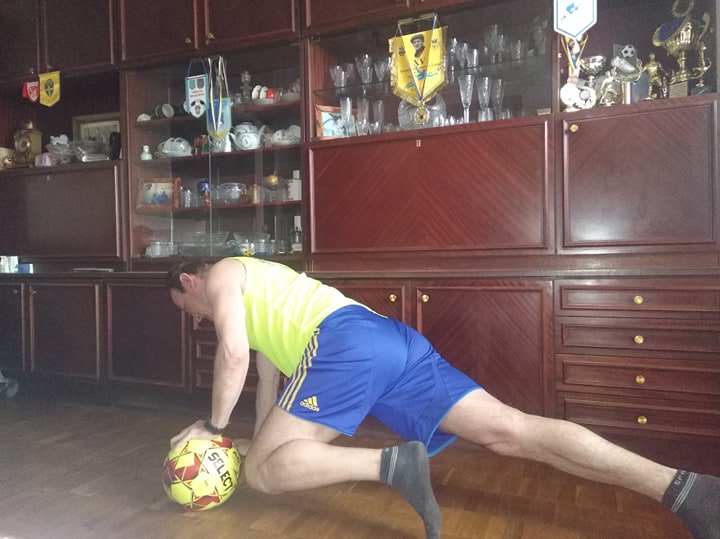 Спорт вдома від Дмитра Сабурова. Фото