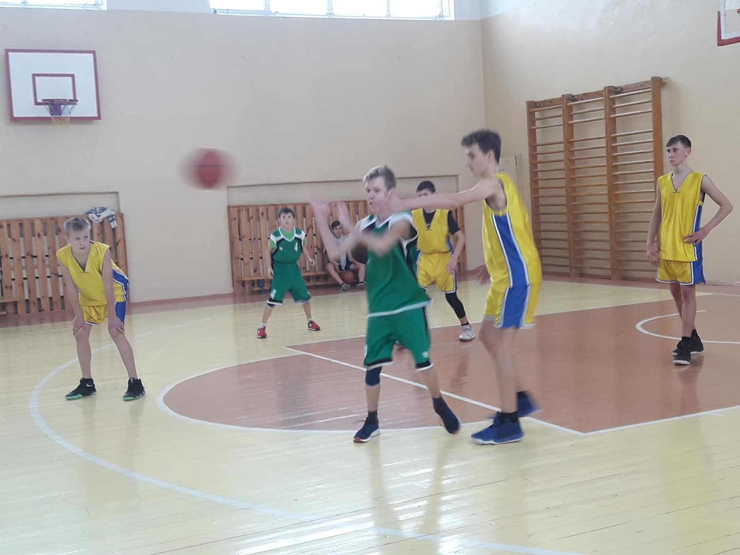 Києво-Святошинська першість з баскетболу. Фото