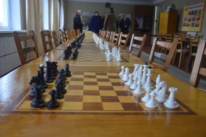 Шаховий клуб, Березань
