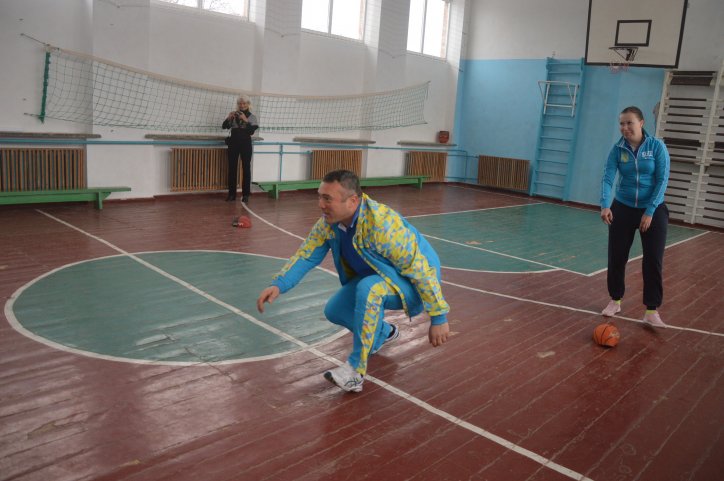 Узинська гімназія. Фото