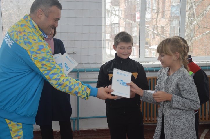 Узинська гімназія. Фото