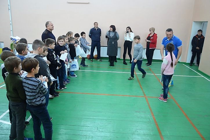 Школа №2, Узин. Фото