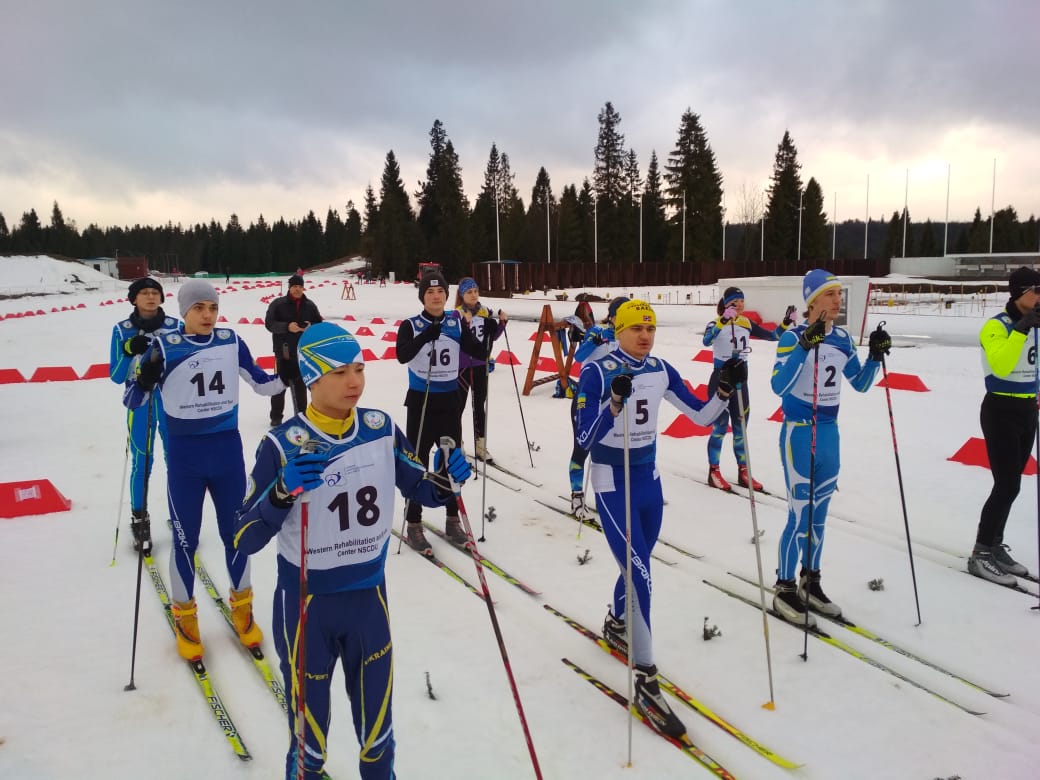 чемпіонат України з лижних перегонів серед спортсменів з вадами слуху. Фото