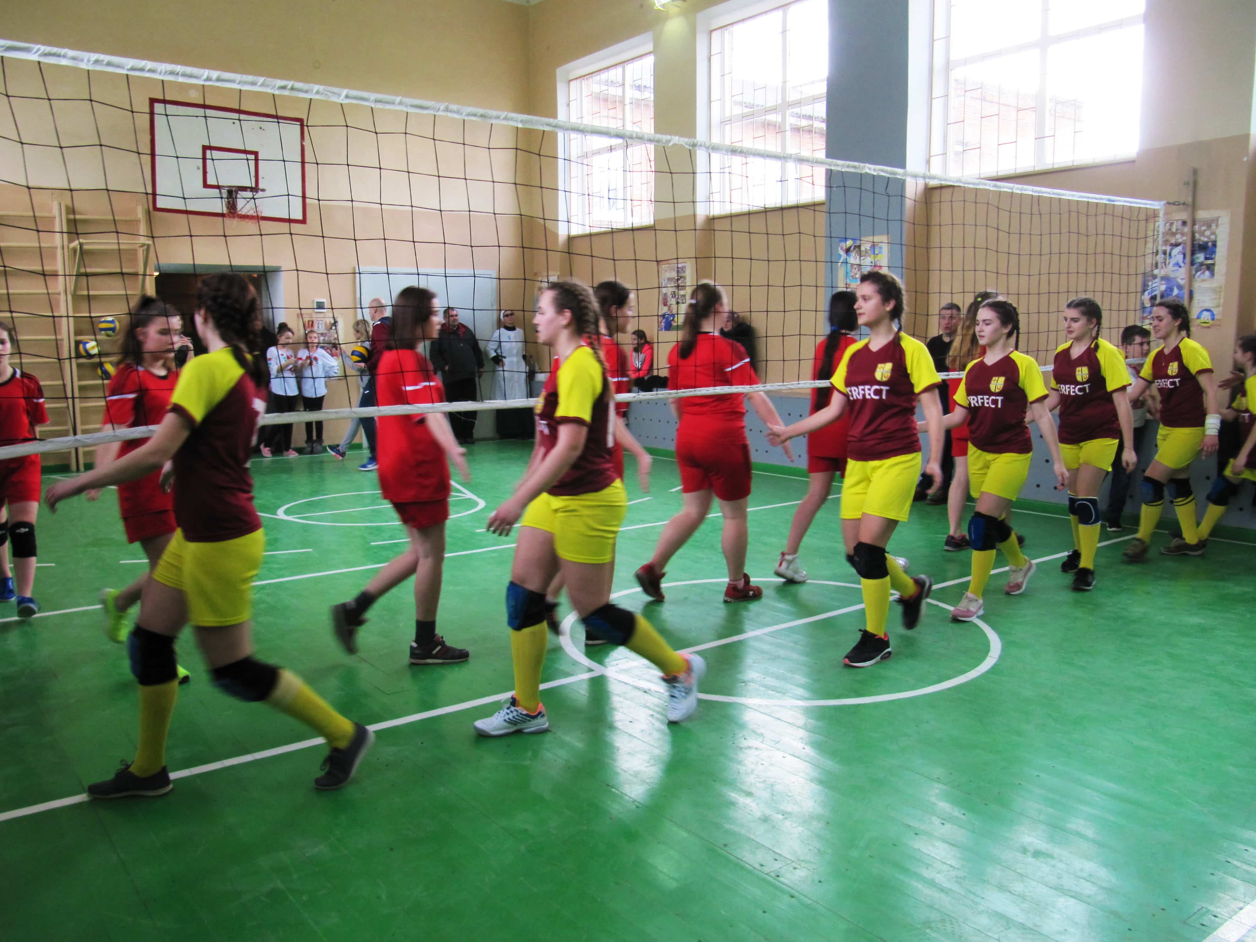 Шкільна волейбольна ліга України: перший етап. Фото